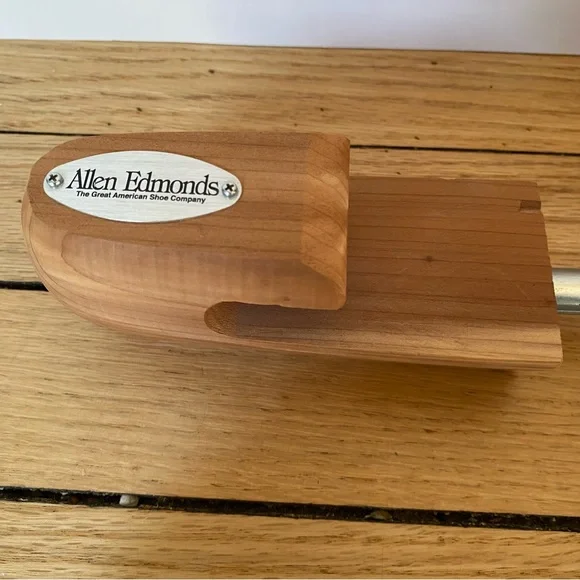 Allen Edmonds Mens XL Cedar Wooden Shoe Tree Stretcher Made In USA Classic - Picture 4 of 5